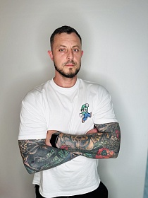 Данила Томин