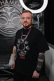 Александр Дворянов